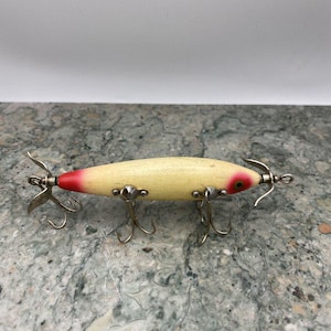 Heddon King Basser Fishing Lure With Glass Teddy Bear Eyes Heddon King Basser Fishing Lure With Glass Teddy Bear Eyes