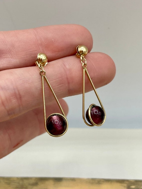 Vintage 14k Gold Suspended Purple Glass Sphere Dr… - image 1