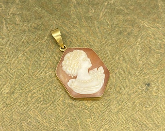 Vintage 18k Gold Hexagonal Shell Carved Cameo Drop Pendant