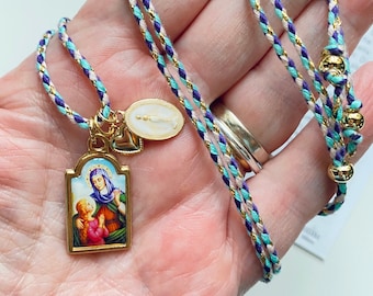 Sant’Anna. Collana lunga con medaglia di Santa Anna e Madonnina Miracolosa bianca smaltata a mano! Handmade in Italy!