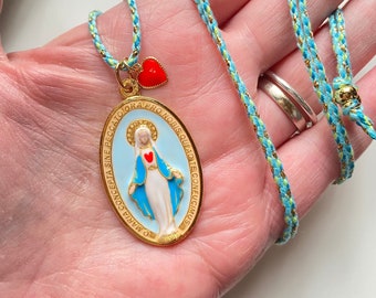 My Big Holy Mary! Collana lunga con grande medaglia Madonna Miracolosa, dipinta a mano! Handmade in Italy!