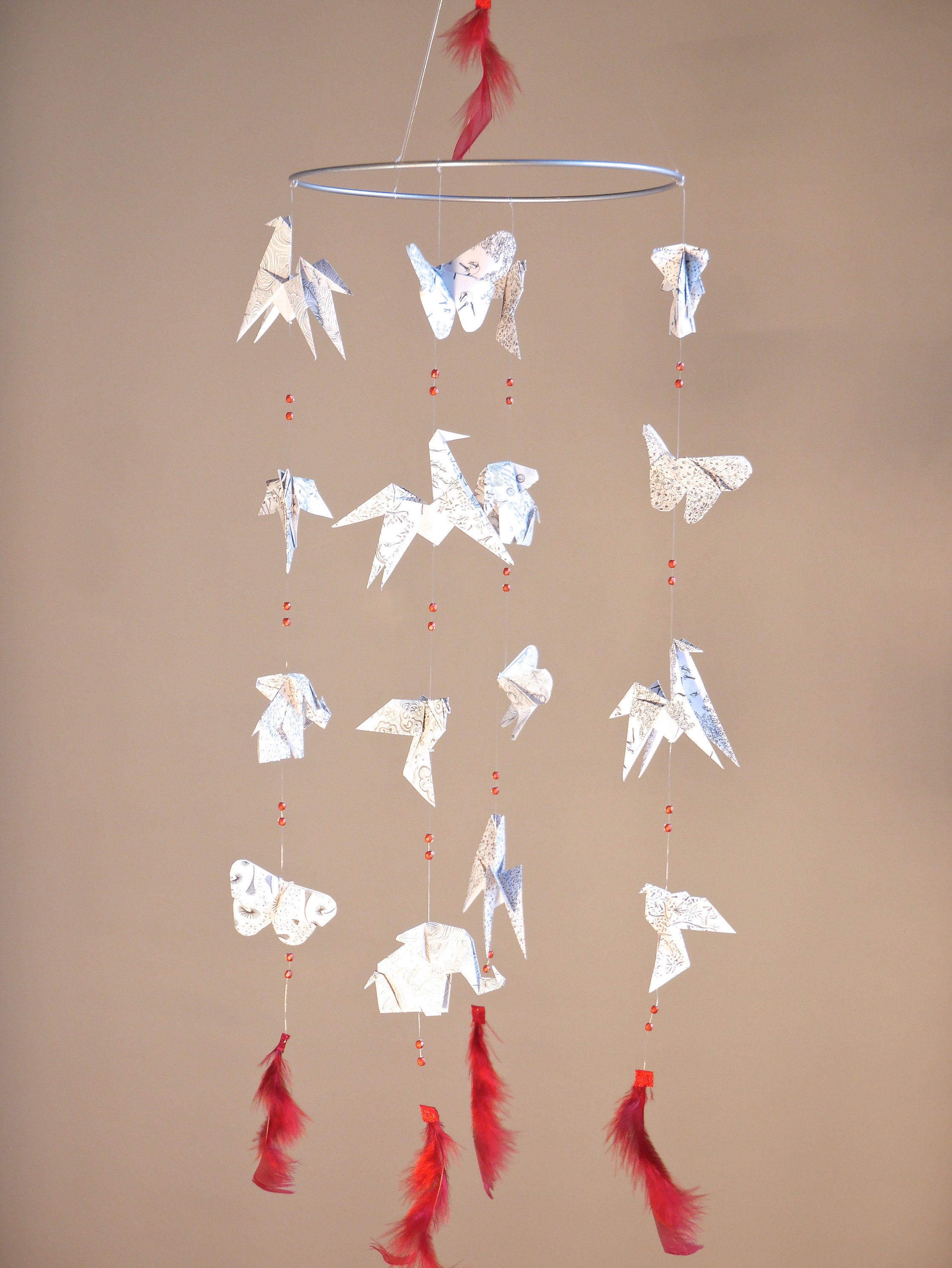 Mobile Origami Animaux Design - Chevaux Eléphants Papillons Colombes Blanc Dentelle Noire et Plume R