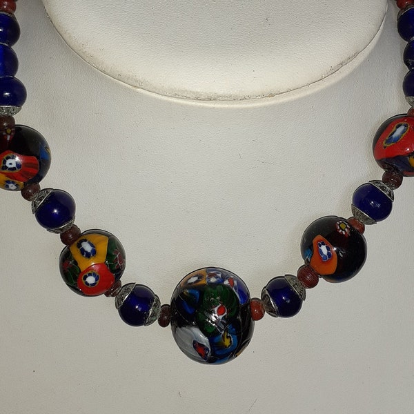 Joli collier ancien ras de cou en perles de verre Millefiori