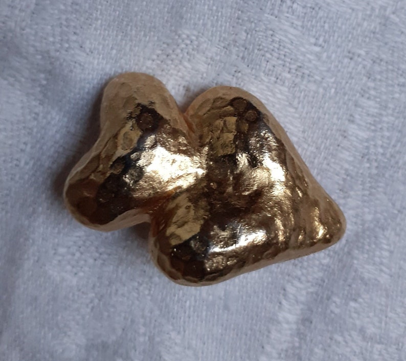 Broche artisanale en or martelé et citrine - En vente sur France