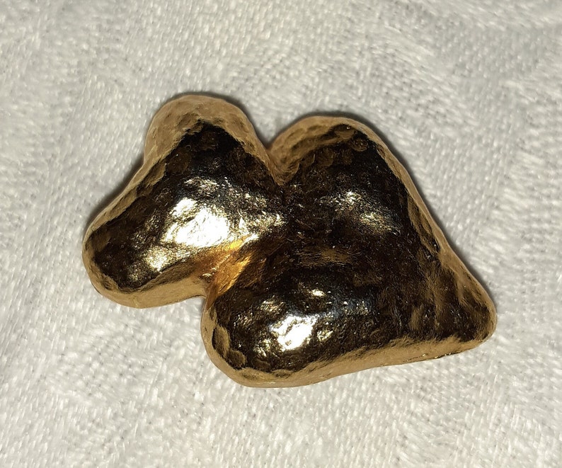 LES POULETTES BIJOUX - Broche Laiton Doré Coeur Martelé - Bijou Fantaisie Créateur