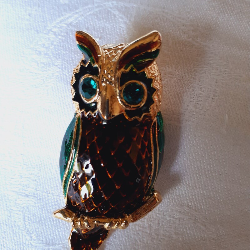 Broche Ancienne En Métal Doré Avec émaux - Bijou Vintage D'occasion, Couleur Dominante Dorée
