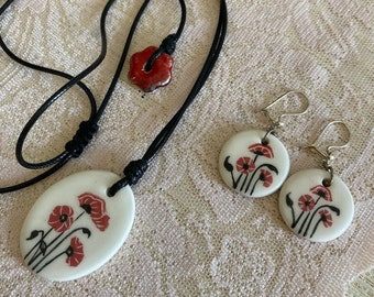Floral Ceramic Jewelry Set for your loved ones and best friends. A perfect unique gift.