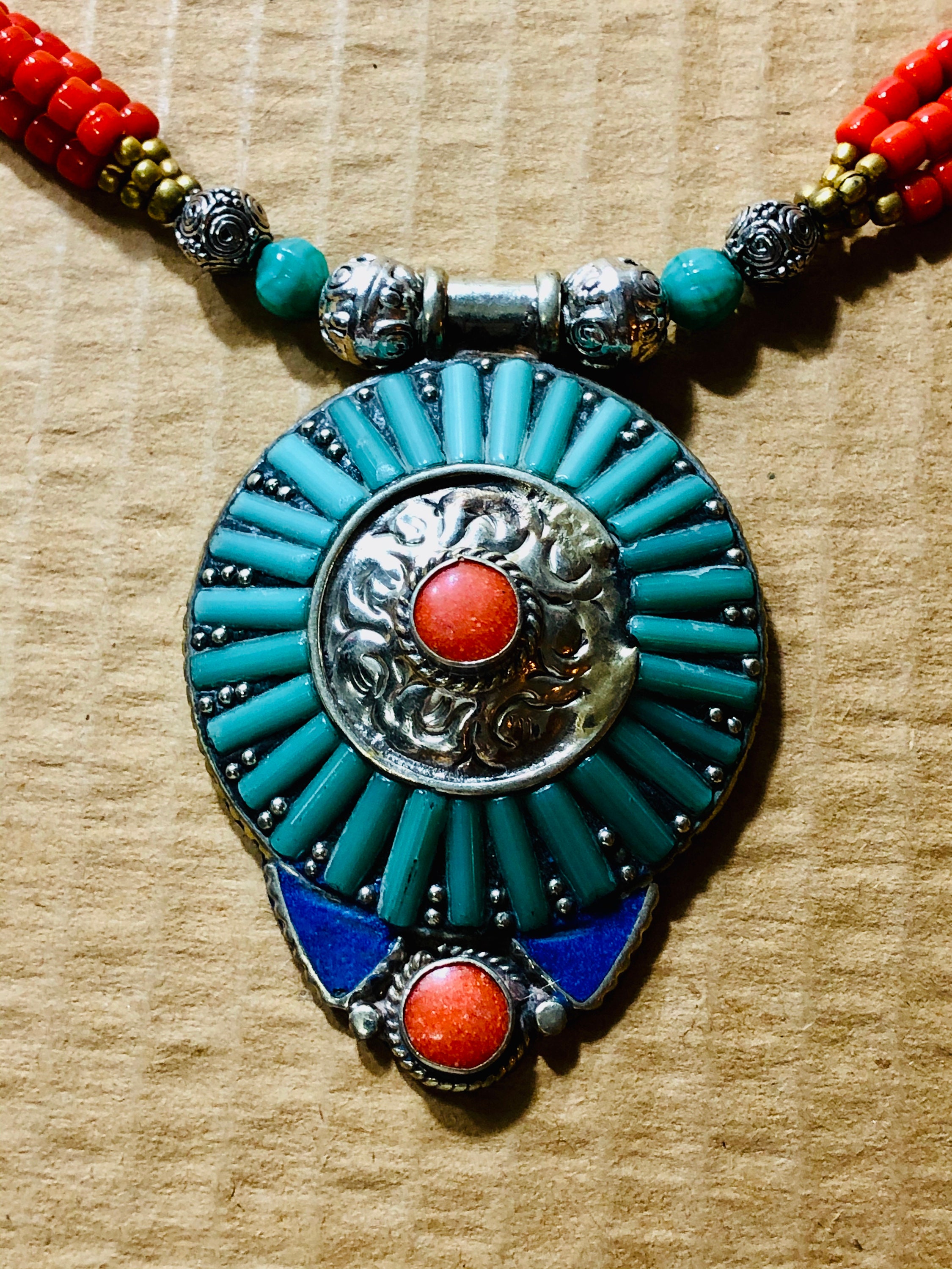 Collar nepalí de piedra múltiple Etsy