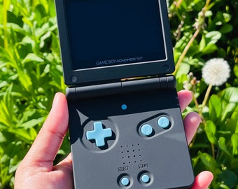 ゲームボーイアドバンス　マッドブラック　バックライトカスタム カスタムゲームボーイアドバンスSP – マットブラック、IPSバックライト