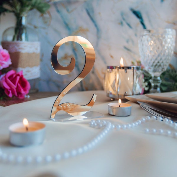 Numéros de table en or | Numéros de table miroir | Numéros de table en acrylique | Numéros de table mariage | Numéros de mariage | Chiffres acryliques dorés miroir