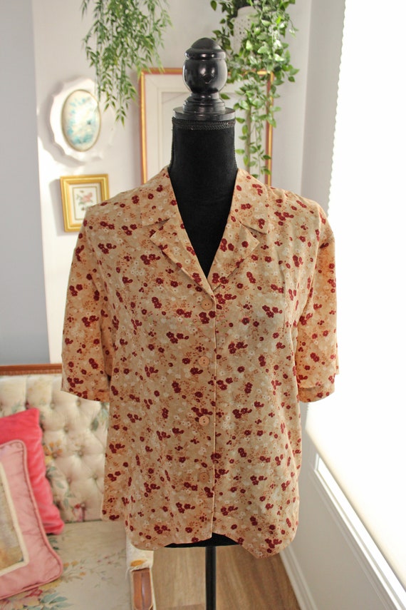 FLOWERY BEIGE BLOUSE