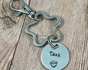 Llavero con nombre de mascota grabado a mano: con forma de estrella, regalo personalizado para amantes de los perros.