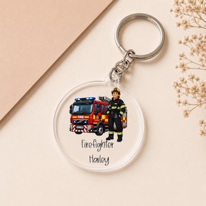 Gepersonaliseerde acryl sleutelhanger met brandweerthema, cadeau met brandweerwagen, bedeltje met eigen naam