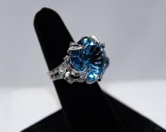 14k White Gold Custom "leaf ring" with Brilliant Blue Stone