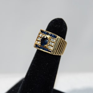 Vintage 18k Yellow Gold, Diamond and Sapphire Ring