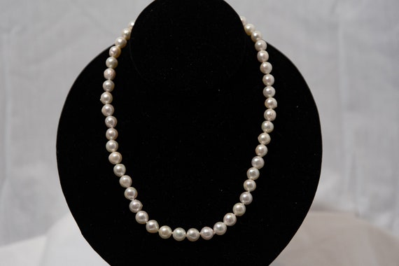 Freshwater Pearl Necklace - image 2