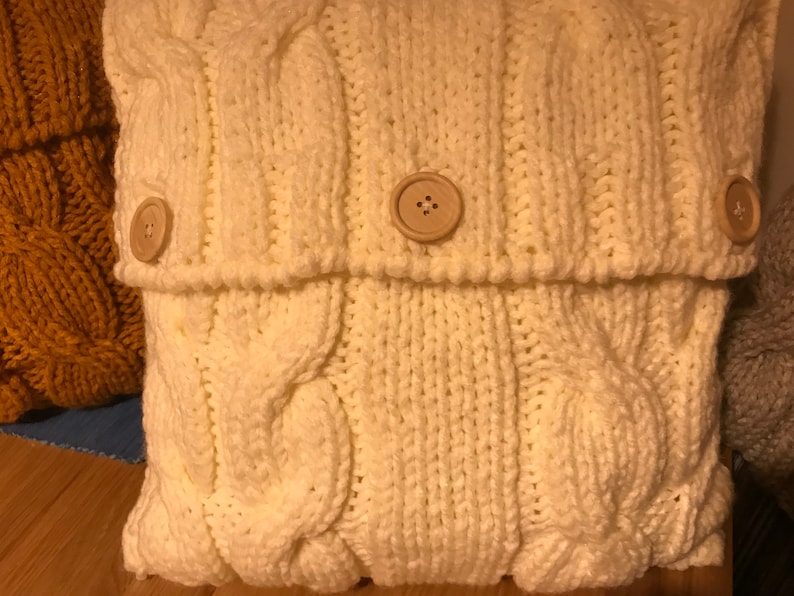 Knitted cushions Cover image 0