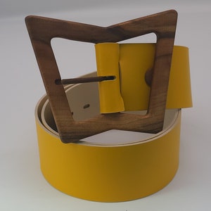 Bryce Free 622: Cinturón de cuero amarillo, hebilla de mariposa de madera, 60 mm de ancho