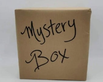 Vintage Mystery Boxes - Wählen Sie Ihr Thema. Wert je 150,00 bis 250,00