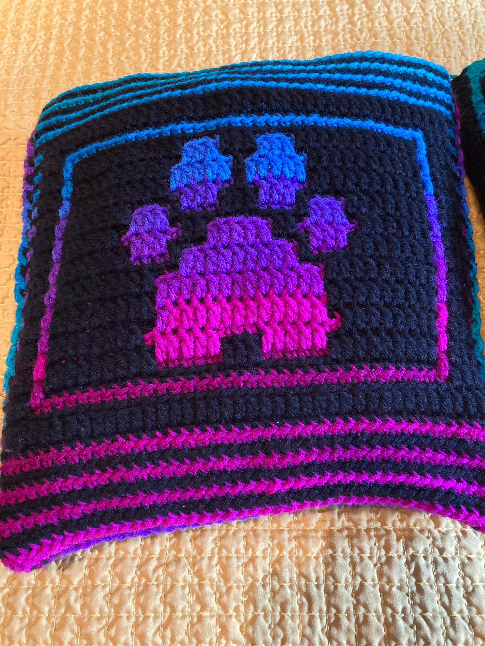 Puppy Love. Dog Pattern Dog Paw Mosaic Crochet Cushion - Etsy