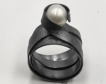 Oxidized Silver Ring with White Freshwater Pearl, 925 Sterling Silver Ring Band For Women, Oxidized Jewelry.A2