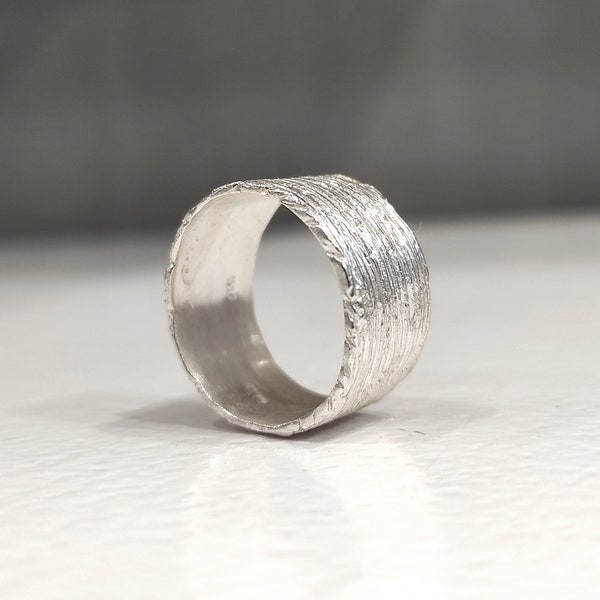 Wide Band Silver Ring,Textured Wide Band Ring,Modern 925 Silver Ring,0,9 MM  Wide Band Ring,Band Ring For Women,Thick Unique Band Ring,S3