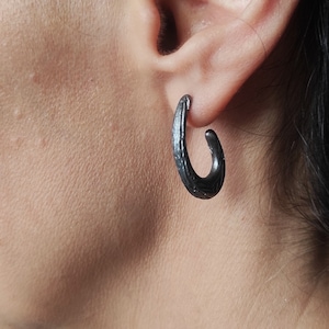Silber Ohrstecker Hoop Ohrringe Teardrop Hoop Ohrringe Oxidierte Silber Solid Hoop Ohrringe Chunky Schwarz Oval Ohrringe Stud Drop Hoop Ohrringe.