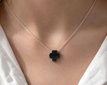 Strukturierte oxidierte Sterlingsilber-Quadrat-Kreuz-Anhänger-Halskette Geometrisches Design Symbol-Anhänger Handgemachter Kreuz-Anhänger.
