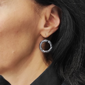 Open Round Dangle Earrings,Circle Oxidized 925 Silver,Geometric Earrings,Textured Circle  Black Open  Earings,Contemporary Jewelry,S1.