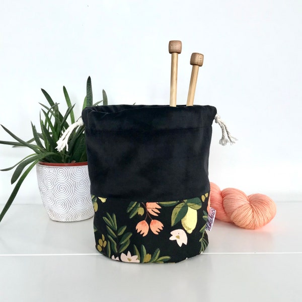 Drawstring bag in velvet and cotton fabric, Knitting/Crochet Project Bag 1 to 2 skeins, Sock Size, Binky/Pyjamas/Yarn Bag - Limone Black