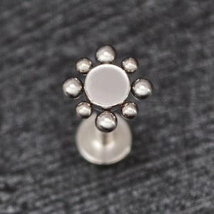 Lip Labret Surgical Steel, Monroe Lip Ring, Medusa Jewelry, Medusa Lip Stud, Labret Earring, Flat Back Earring, Philtrum Jewelry