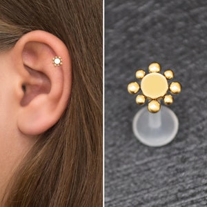 Tragus Earring Bioflex, Flat Back Cartilage Earring Stud, Conch Stud, Forward Helix Jewelry, Tragus Ring, Labret Piercing