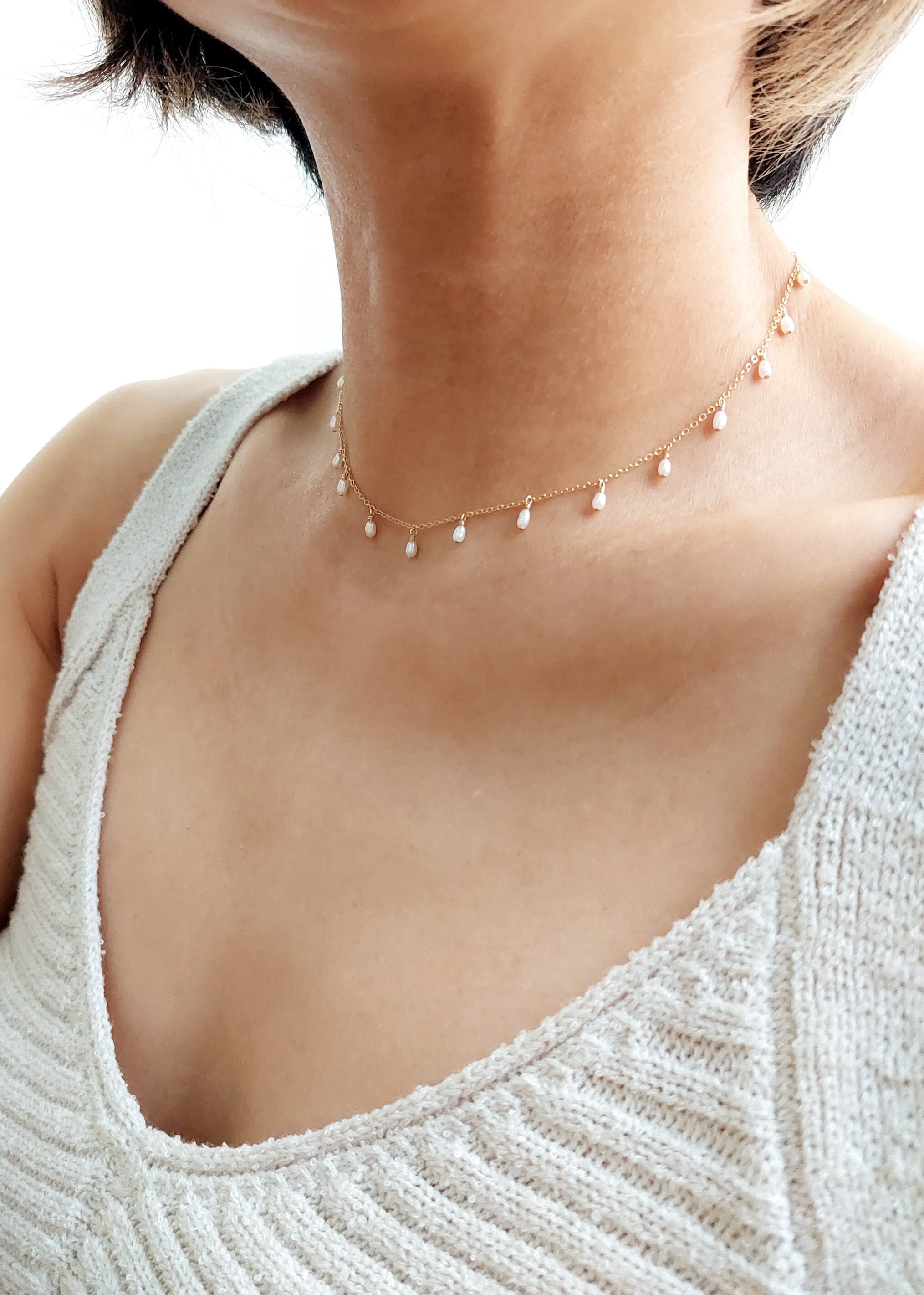DAPHNE PEARL DROP NECKLACE