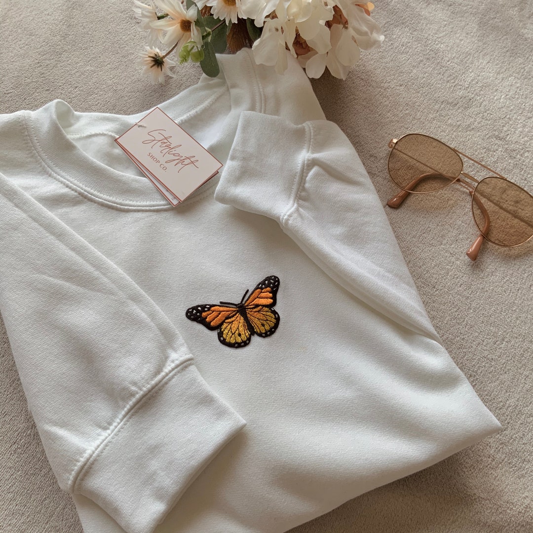 Embroidered Monarch Butterfly Appliqué Crewneck WHITE Gildan Heavy