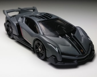 リアルホイール　1/10RC ランボルギーニ　ヴェネーノ　　バージョンブラック 黒いヴェネーノ」が登場！ 緻密に再現された1/10の