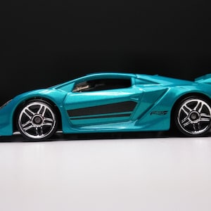 Lamborghini Sesto Elemento Hot wheels (Custom plastic wheels)