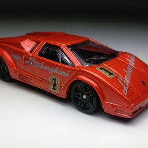 Lamborghini Countach Hot Wheels (Custom plastic wheels)