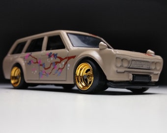 ミニカー Hotwheels Datsun 510 wagon moon custom Omggg a cute Neko design for Datsun 510 Wagon NFT!🏁