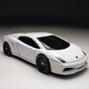 Lamborghini Gallardo Hot wheels (Custom plastic wheels)