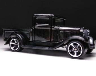 1932 Ford Pickup (Custom plastic wheels)