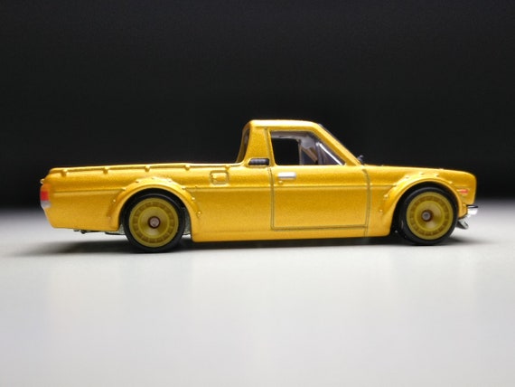 Hotwheels STH 1975 Datsun sunny truck Dominic Le's 1974 Datsun