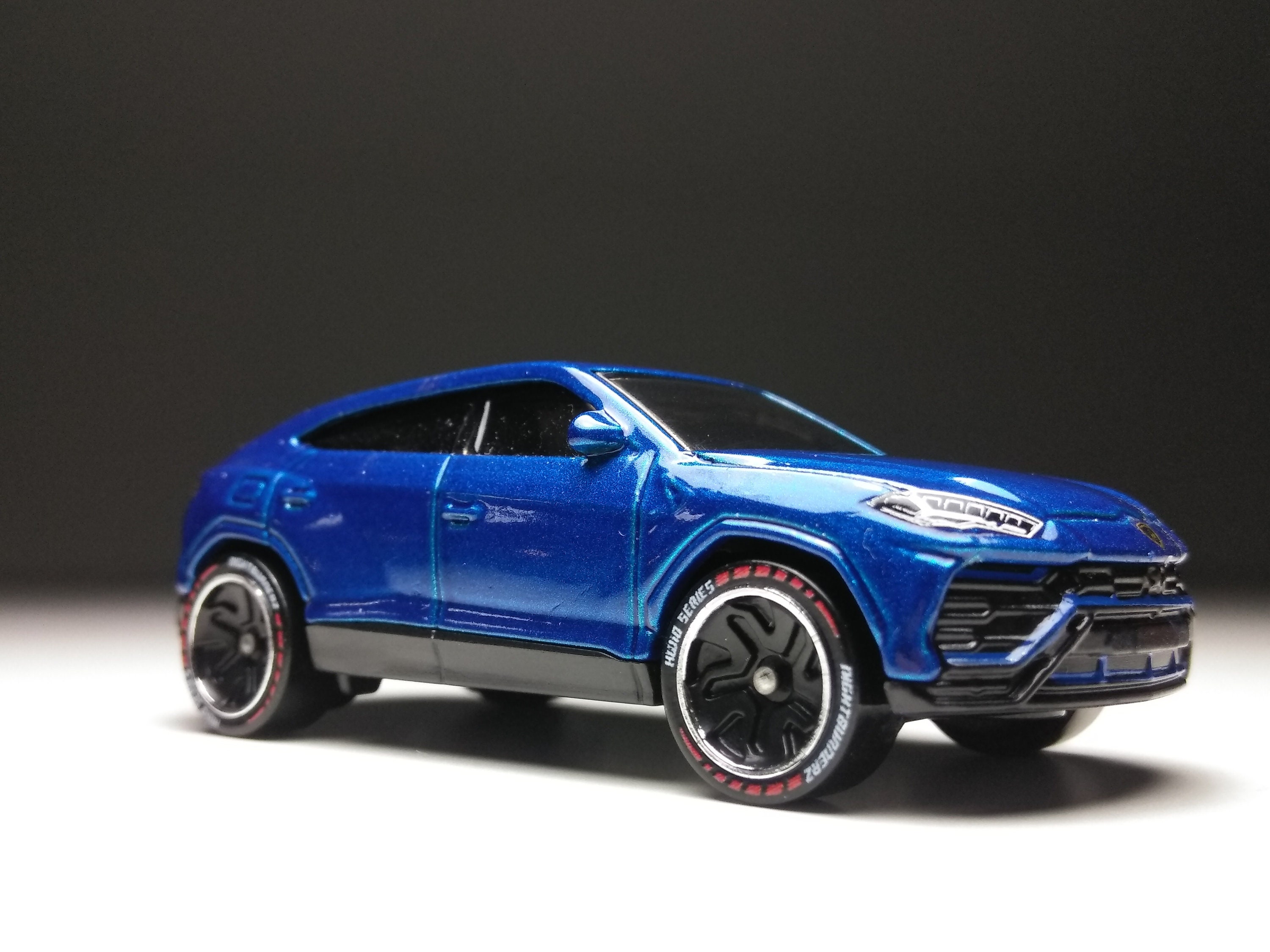 Hot wheels lamborghini urus