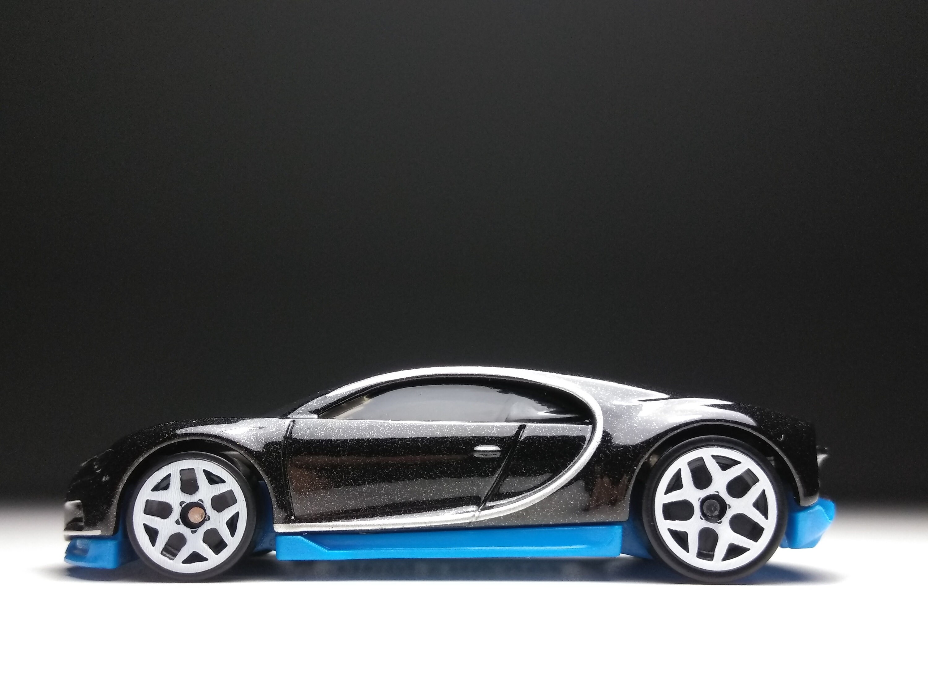 Hot wheels bugatti chiron