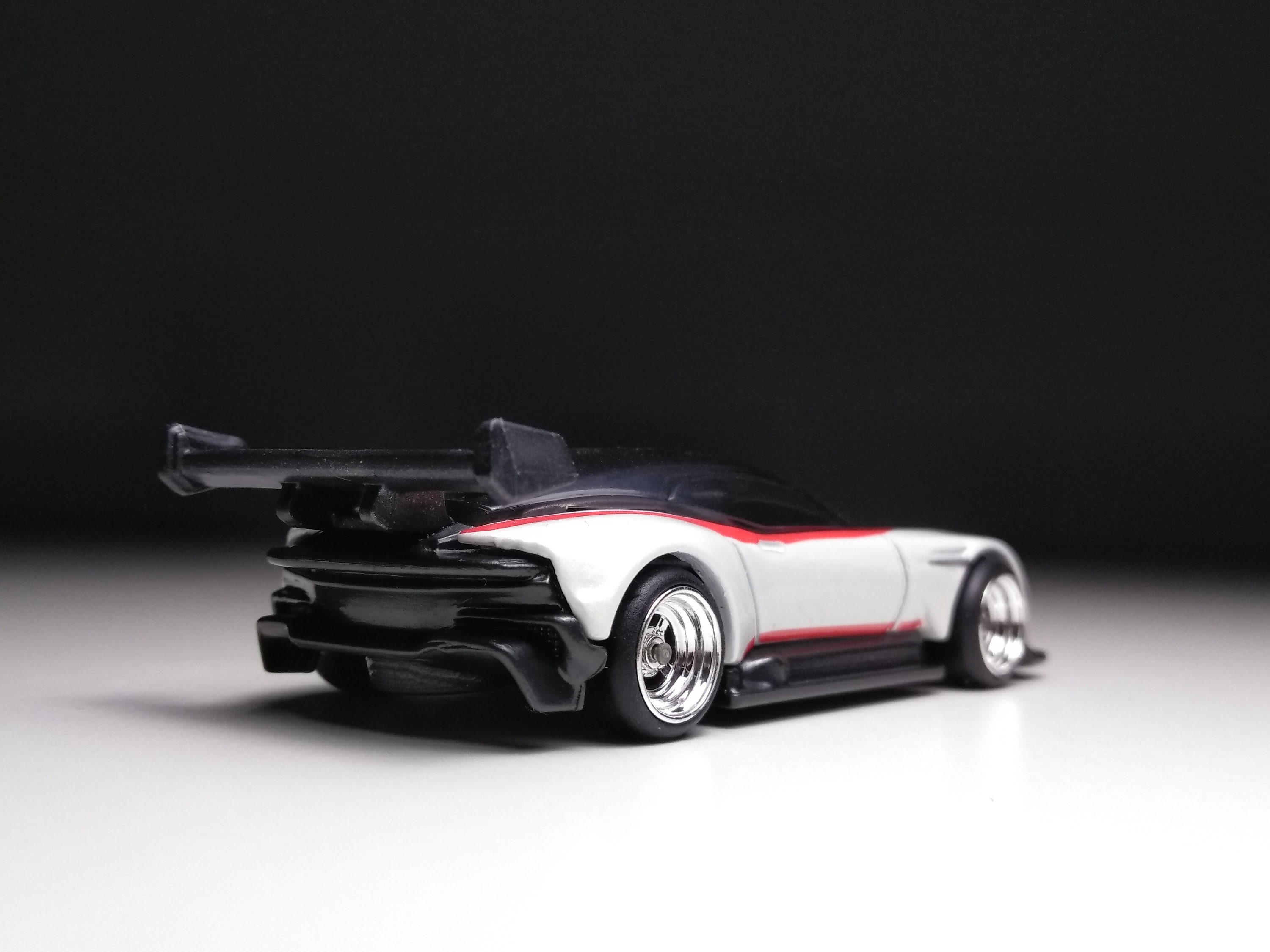 Hot Wheels アストンマーチン・ヴァルカン 1986パーツ 415bQINIrRL.jpg_BO30,255,255,