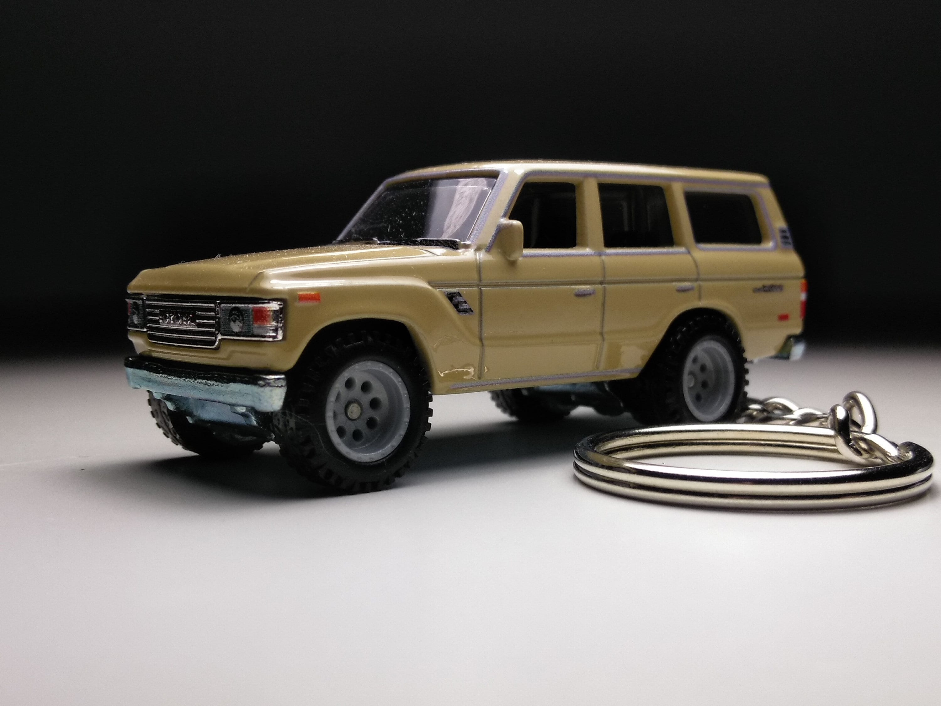 Toyota Land Cruiser Keychain - Etsy