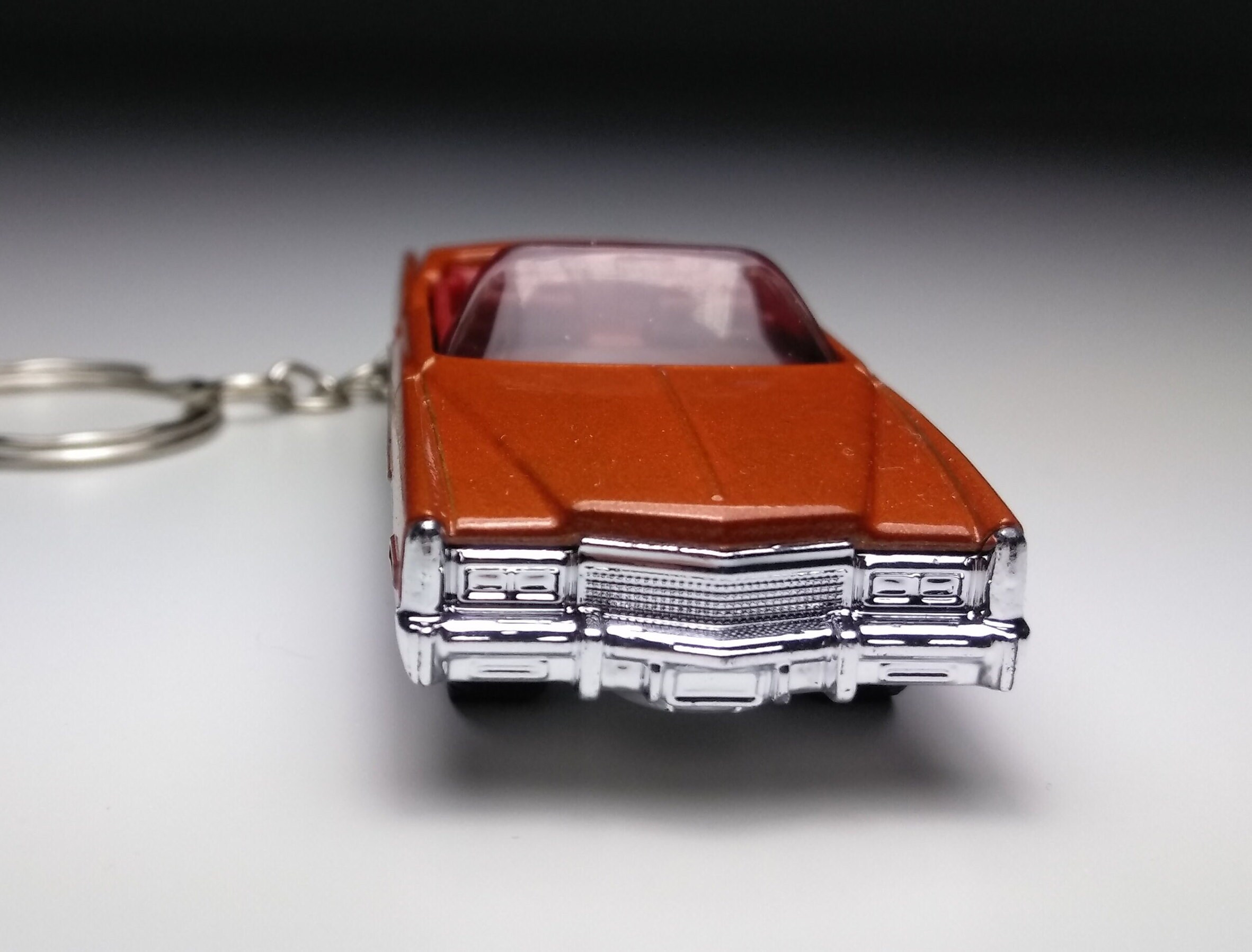 KITH BMW Rondel 必須 Leather Keyring キーホルダー KITH BMW Rondel 必須 Leather Keyring キーホルダー