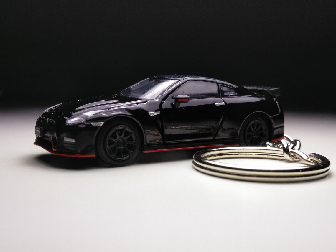 Nissan GTR R35 Keychain - Etsy