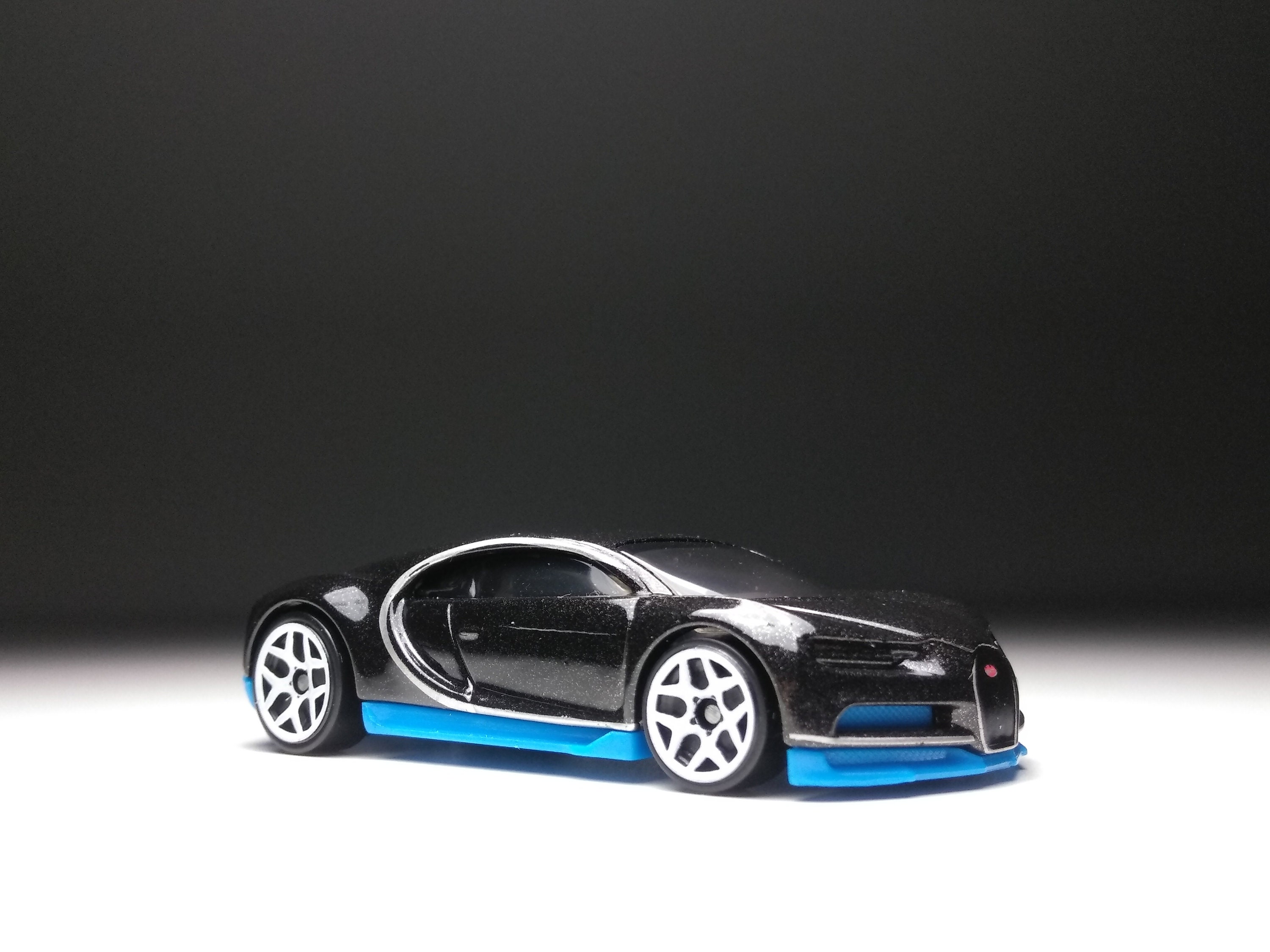 Hot Wheels Bugatti Chiron Black