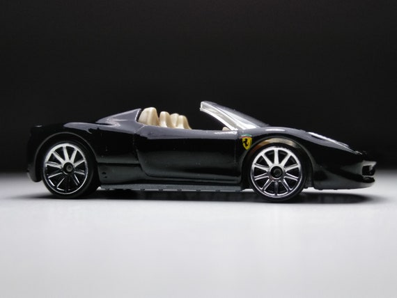 HOT WHEELSホットウィール フェラーリ458スパイダー ブラック1/43 楽天市場】FERRARI フェラーリ 458 spider 黒(マットブラック