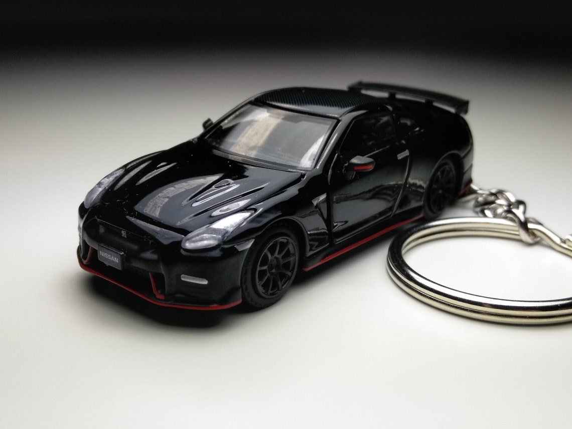 Nissan GTR R35 Keychain - Etsy